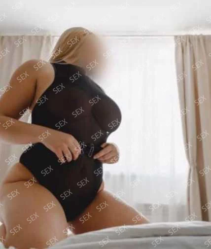 Девушка Алиса